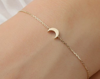 Solid Gold Mini Moon Bracelet, 14k Gold Crescent Bracelet, Solid Gold Bracelet, Minimalist Bracelet, Celestial Jewelry, Dainty Bracelet