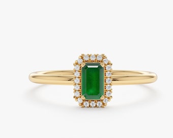Emerald Engagement Ring, Emerald and Diamond Ring with 14k Gold, Halo Rectangular Setting, Dainty Solid Gold Ring, Dainty Gold Band, Juliet