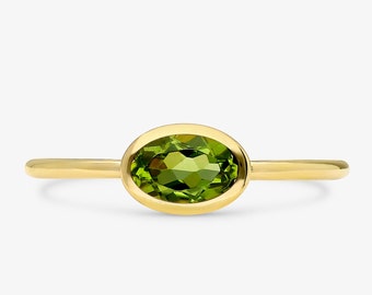 14k Solid Gold Peridot Ring, Large Oval Peridot, Bezel Setting, August Birthstone, Birthstone Jewelry, Green Peridot Gemstone, Linda