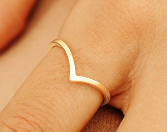 Solid 14k Gold V Ring, Dainty Stacking Ring, Delicate Ring, Minimalist Gold Band, Plain Gold Band, Thin Gold Ring, Minimalist Ring, Shaniqua