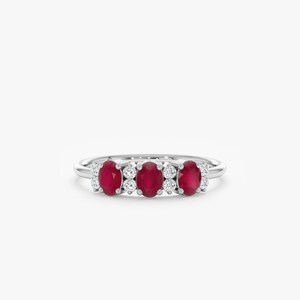 natural ruby and diamonds ring in white gold