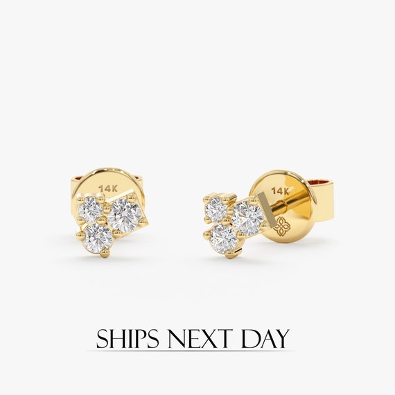 Cluster stud earring Cluster stud earring