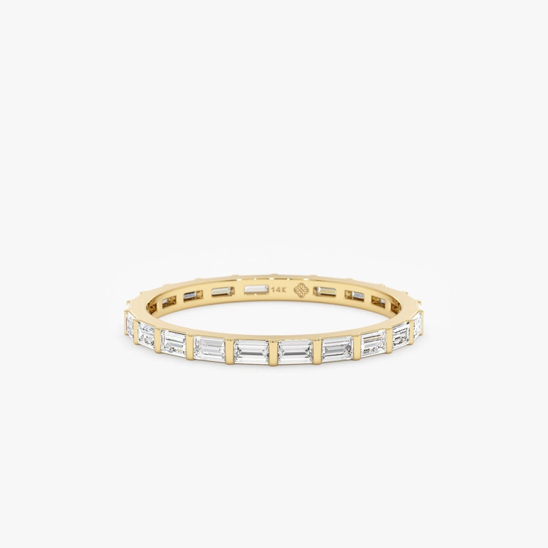 yellow gold natural diamond ring