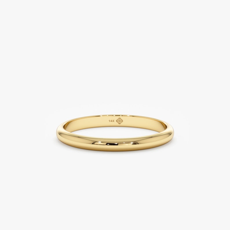 unisex round dome ring in solid gold