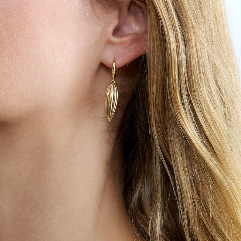 14k Fluted Spike Dangle Earrings, Solid Gold Shell Drop Earrings ...
