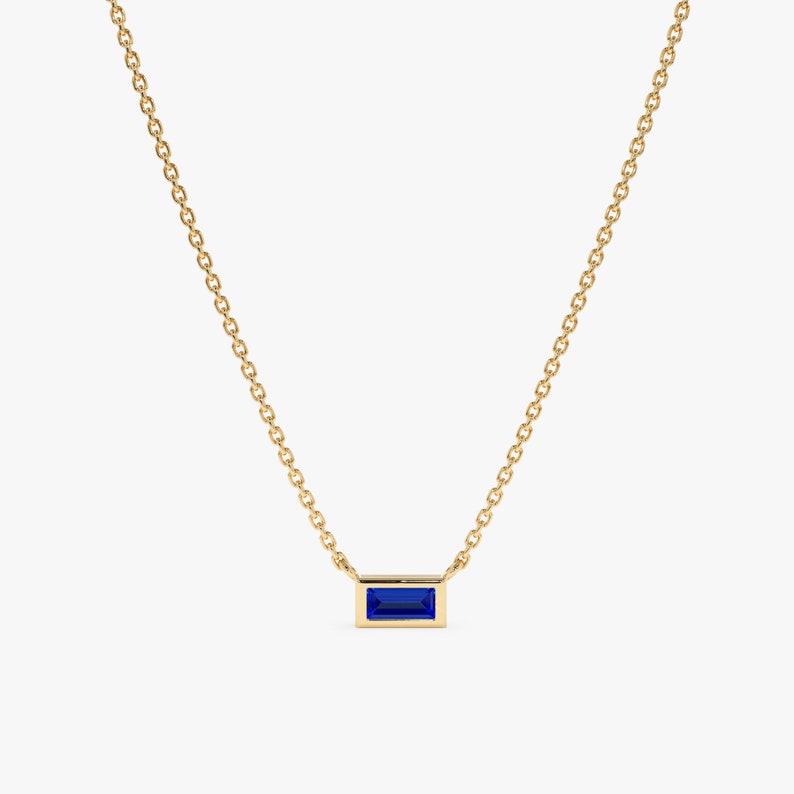 natural blue sapphire pendant in 14k solid gold