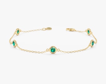Solid Gold Emerald Bracelet, Round Bezel Stacking Bracelet, Stationed Natural Emerald, 14k or 18k Bezel Set Bracelet, Tennis Bracelet, Tanya