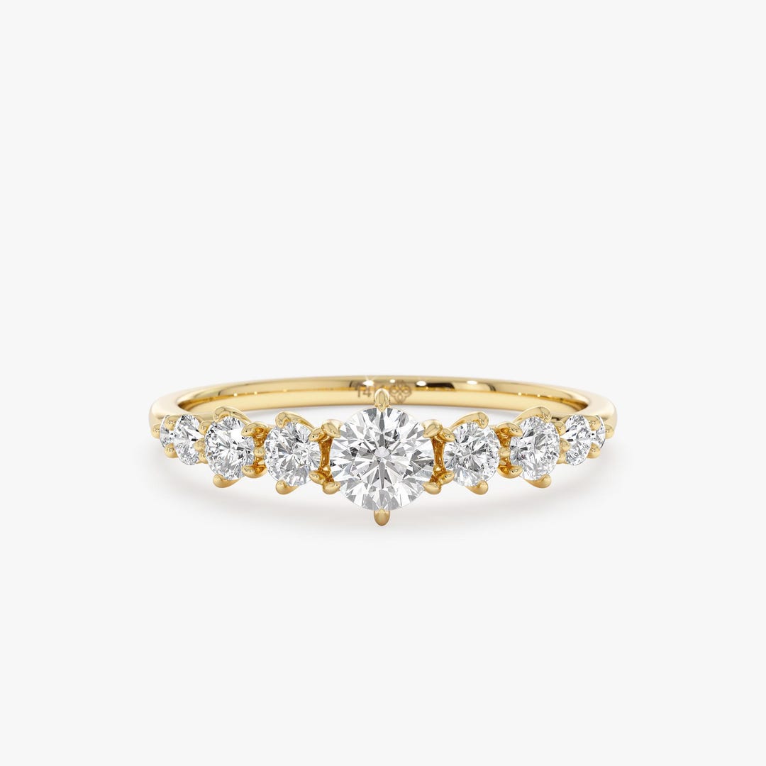 Graduated Lab Grown Diamond Wedding Band 14K Solid Gold Round Brilliant ...