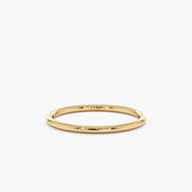 solid gold thin wedding band