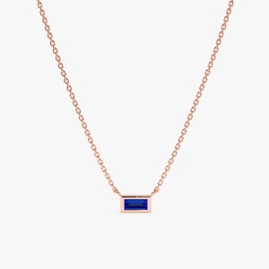 natural baguette blue sapphire pendant necklace in rose gold