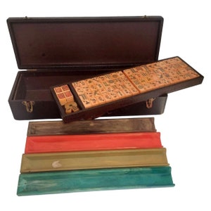 MCM Bakelite Mahjongg Case Butterscotch 152 Tiles Big Joker MultiColor Trays mahjong