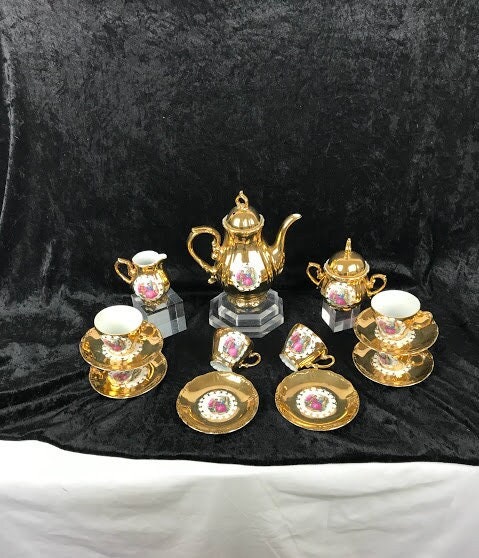 Moritz Zdekauer - Orange Flowers - 18-piece Tea Set