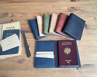 Cork passport holder, Handcrafted by hand, Minimalist customizable wallet, Vegan and eco-friendly travel gift