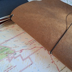 Porte-carnet minimaliste en papier lavable végan, Toutes tailles, Bicolore, Fauxdori, Vegan, Cadeau personnalisé SIERRA/BROWN