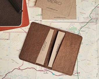 Porte-cartes minimaliste, fabriqué à la main en papier lavable, Etui cartes de visite personnalisable, Cadeau pour femme, Cadeau pour homme