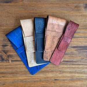 Vegan leather fountain pen holder,  Handmade in cork fabric, Several sizes and colors available, Sustainable