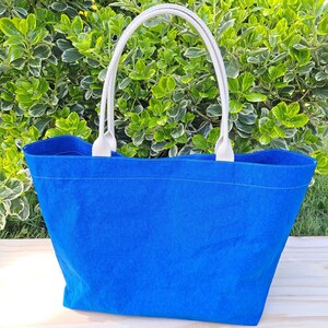 Minimalistische draagtas van milieuvriendelijk wasbaar papier, handgemaakt, verschillende kleuren, 2 maten, aanpasbare tas NAUTICAL BLUE