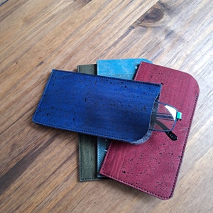 Etui à lunettes minimaliste, végan, fait en feutre végétal et tissu de liège, Nombreux coloris, Cadeau fait main personnalisable