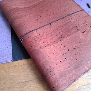 Copertina del taccuino minimalista realizzata a mano con tessuto di sughero, Pronta per la spedizione immagine 3