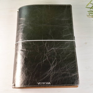 Protège-carnet de voyage minimaliste et durable, fait à la main en papier lavable, Végan et durable, Ecologique SHINY GRAY