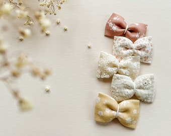 Petite Bows // Newborn Baby Bows, Baby Headbands, Newborn Headbands, Girls Bows, Baby Hair Clip, Hair Bows.