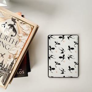 Funda para Kindle con diseño de dragón/Inspirada en la Cuarta Ala/Funda de vinilo para Kindle/Calcomanía para Kindle/Accesorio para Kindle/Regalos para amantes de los libros