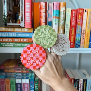 Hot Girls Read *BIGGER* Kindle Grip | Kindle Holder | Kindle Accessories | Phone Holder