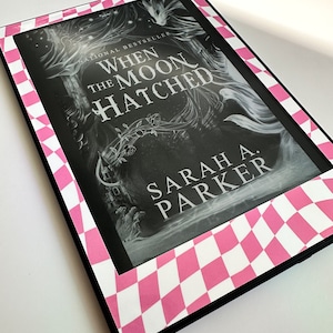 Wavy Pink Checkerboard Kindle Skin | Kindle Vinyl Cover | Kindle Decal | Kindle Accessory | Bookish Gifts