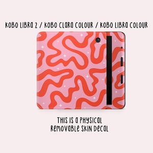 以下が含まれることがあります： Kobo Libra 2、Kobo Clara Colour、Kobo Libra Colourの電子書籍リーダー用のピンクと赤の抽象的なパターンのスキンデカール。デカールは、白い星のアクセントが付いた繰り返しの波状のデザインが特徴です。下部のテキストは「THIS IS A PHYSICAL REMOVABLE SKIN DECAL」と書かれています。