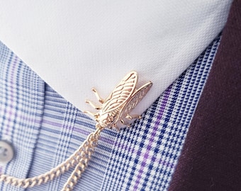 Cicada Collar Chain Pin