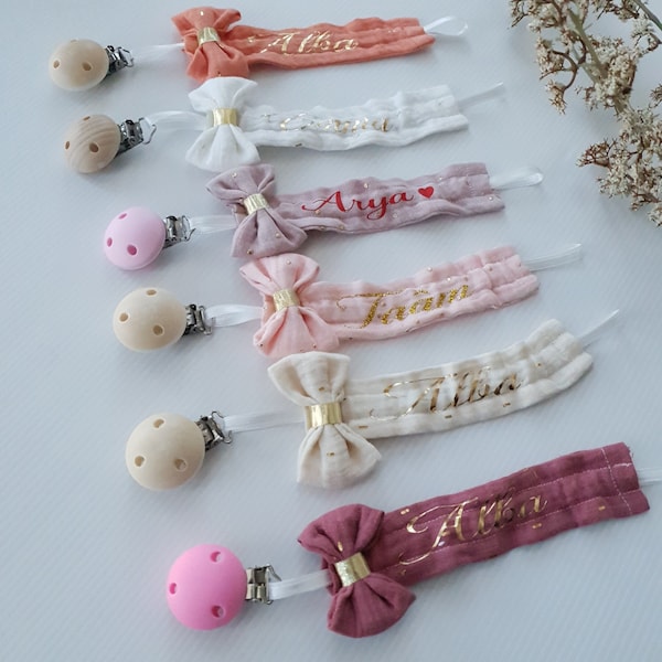 Personalized pacifier clip, in customizable fabrics. in organic cotton gauze