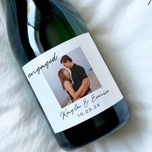 Custom Engagement Photo Wine Label - Custom Wine Label - Engagement wine label - Wedding Gift - Engagement Gifts - anniversary Gifts