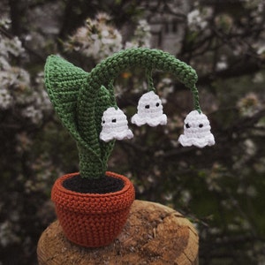 Crochet flower PATTERN Lily of the Valley, Halloween wee Ghost flower decoration, Amigurumi fake creepy plant in a pot PDF pattern image 4