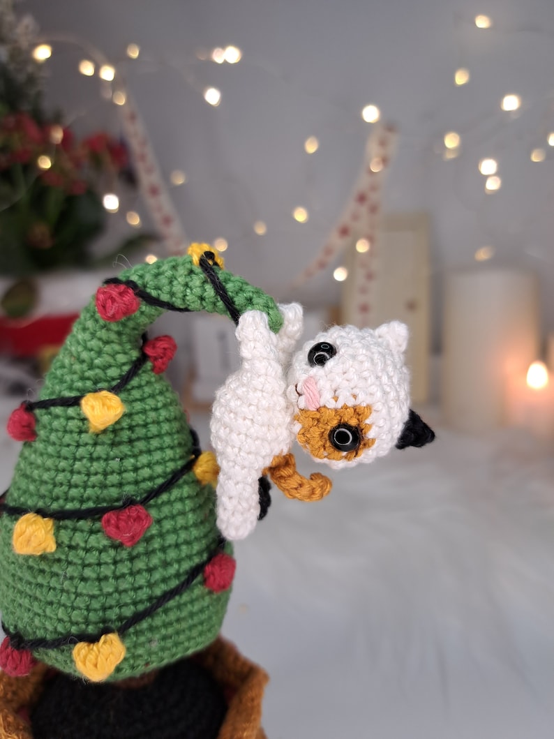 Crochet PATTERN Christmas Tree in a pot with a mini Cat, Amigurumi Christmas decoration, Mini Crochet Christmas tree PDF tutorial image 2