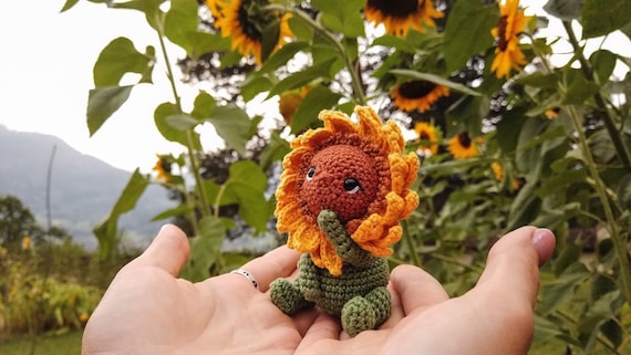 Crochet Sunflower PATTERN, Amigurumi flower baby doll, Fake plant PDF pattern