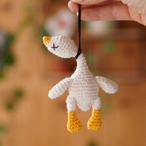 Crochet No-Sew Goose PATTERN, Cute Plush Amigurumi Duck, Goose car hanger keychain PDF tutorial