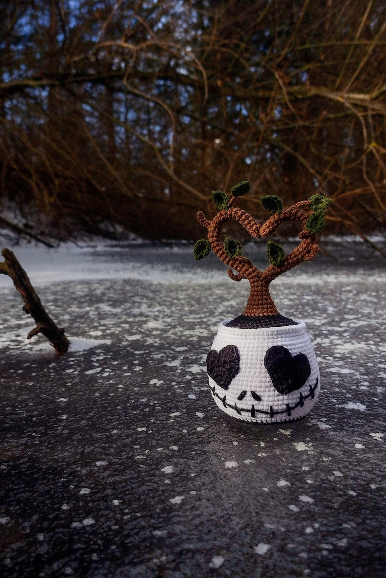 Crochet Heart Plant PATTERN Amigurumi Skull Planter Etsy
