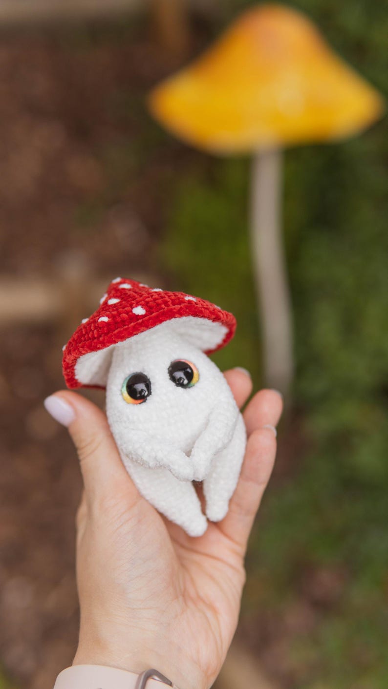 Crochet Mushroom Baby PATTERN, No Sew Amigurumi mushroom guy with booty, Fantasy Magic Plushie PDF pattern 画像 2