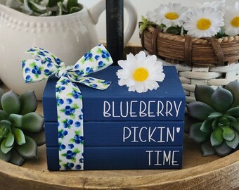 Blueberry Mini Book Stack/Summer/Tiered Tray Decor/Daisies/Farmhouse/Rae Dunn Inspired/A BayCountry Original Design