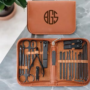 Personalized Manicure Set - Manicure set - 26 Piece Manicure set -Leatherette Travel Manicure set - Stainless steel manicure set