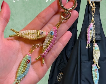 Dije de bolso con cuentas de pez, accesorio para bolso, llavero con cadena dorada, dije de cuentas, dije de pez de tendencia, dije de bolso personalizado, dije de bolso personalizado