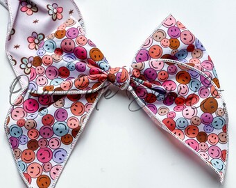 Smiley Face Bow, Hand Tied Hair Bow, Fable Bow, Sailor Bow, Long Tail Bows, Retro Bows, Outfit for Girls, Gift for Girls, Neutral Smileys