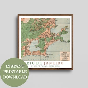 Puede incluir: Una impresión enmarcada de un mapa antiguo de Río de Janeiro, Brasil, de 1908, con una ilustración detallada de la costa de la ciudad y sus alrededores. La impresión incluye el texto "Rio de Janeiro, Praia de Copacabana, 1908".