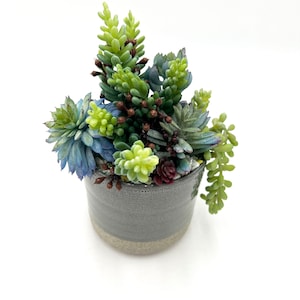 Wunderschönes künstliches Sukkulenten Arrangement