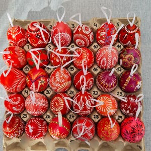 Sorbische Ostereier  mit Schleife Rot HANDARBEIT Hühnereier