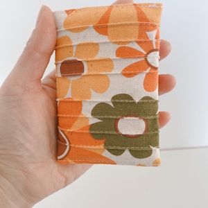Minimalist Small Wallet with Pin Tucked Design Card Holder- retro floral /yellow