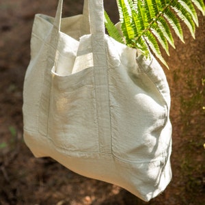 Gentle Mint Linen Tote Bag with Pockets – Large Handmade Shoulder Bag – Eco-Friendly Market Bag – Reusable Beach Bag – Gift for Her