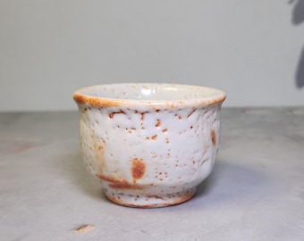 美濃陶器志野焼　加藤豊久・酒器ぐい呑 加藤豊久作 赤志野ぐい呑み 美濃焼 昭和～令和時代 - Etsy 日本