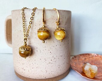 Gold Tigers Eye Acorn Earring and Necklace Set, Nature Inspired Jewelry, Boho Brass Chain Pendant Necklace and Golden Brass Earrings