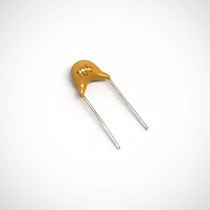 10uF Capacitor PTH for Mechanical Keyboard RGB Backlighting LED Circuit
